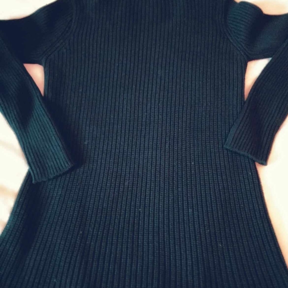 Guess Black Gold Zip Sweater Size S Outdoor Winter Fall Cozy Spring - Picture 2 of 8